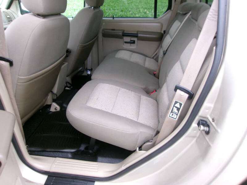 2004 Ford Explorer Sport Trac XLT