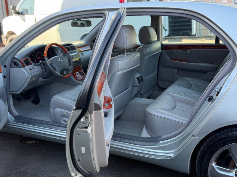 2003 Lexus LS 430