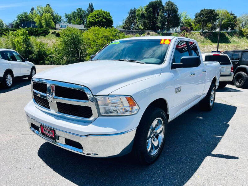 2016 RAM 1500 SLT