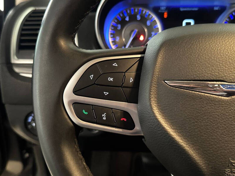 2018 Chrysler 300 Touring