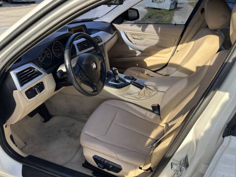 2012 BMW 3 Series 328i