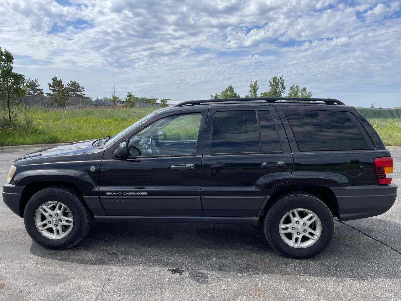 2004 Jeep Grand Cherokee for sale at Twin Cities Auctions in Elk River, MN