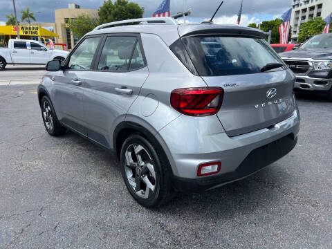 2023 Hyundai Venue SEL