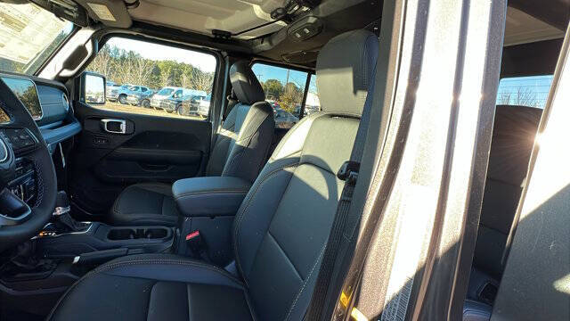 2026 Jeep Gladiator Sahara