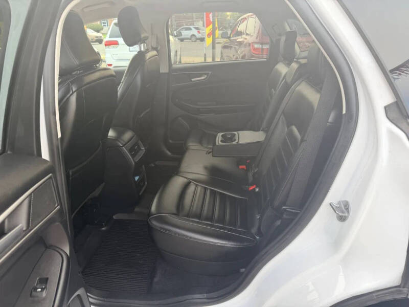 2021 Ford Edge
