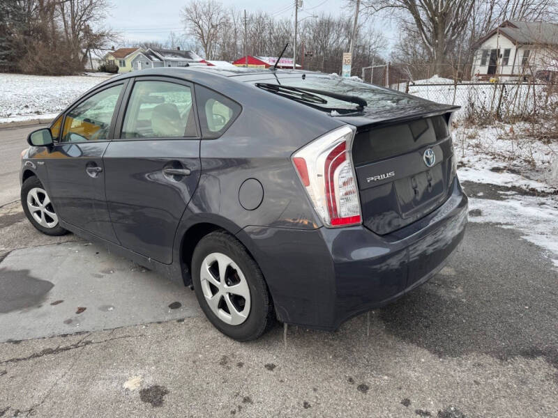 2012 Toyota Prius Two