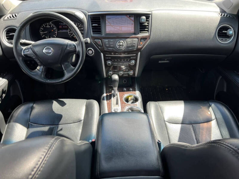 2016 Nissan Pathfinder Platinum