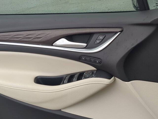 2022 Buick Enclave Avenir