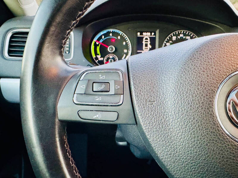 2013 Volkswagen Jetta Hybrid SEL