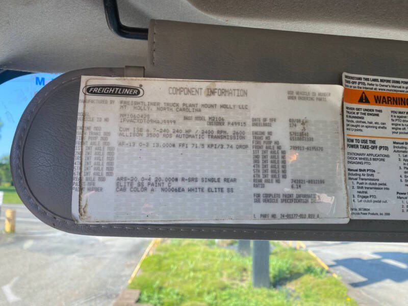 2009 Freightliner M2 106