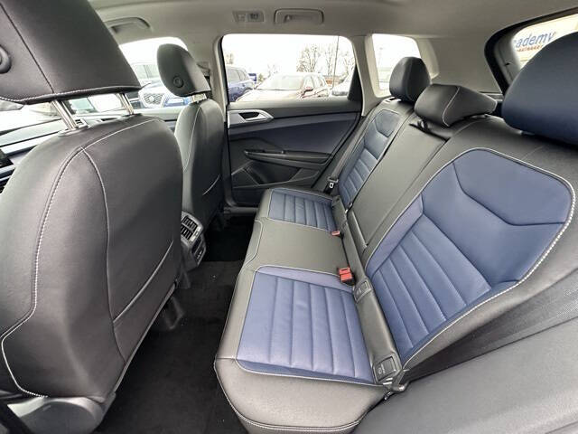 2026 Volkswagen Taos SEL 4Motion