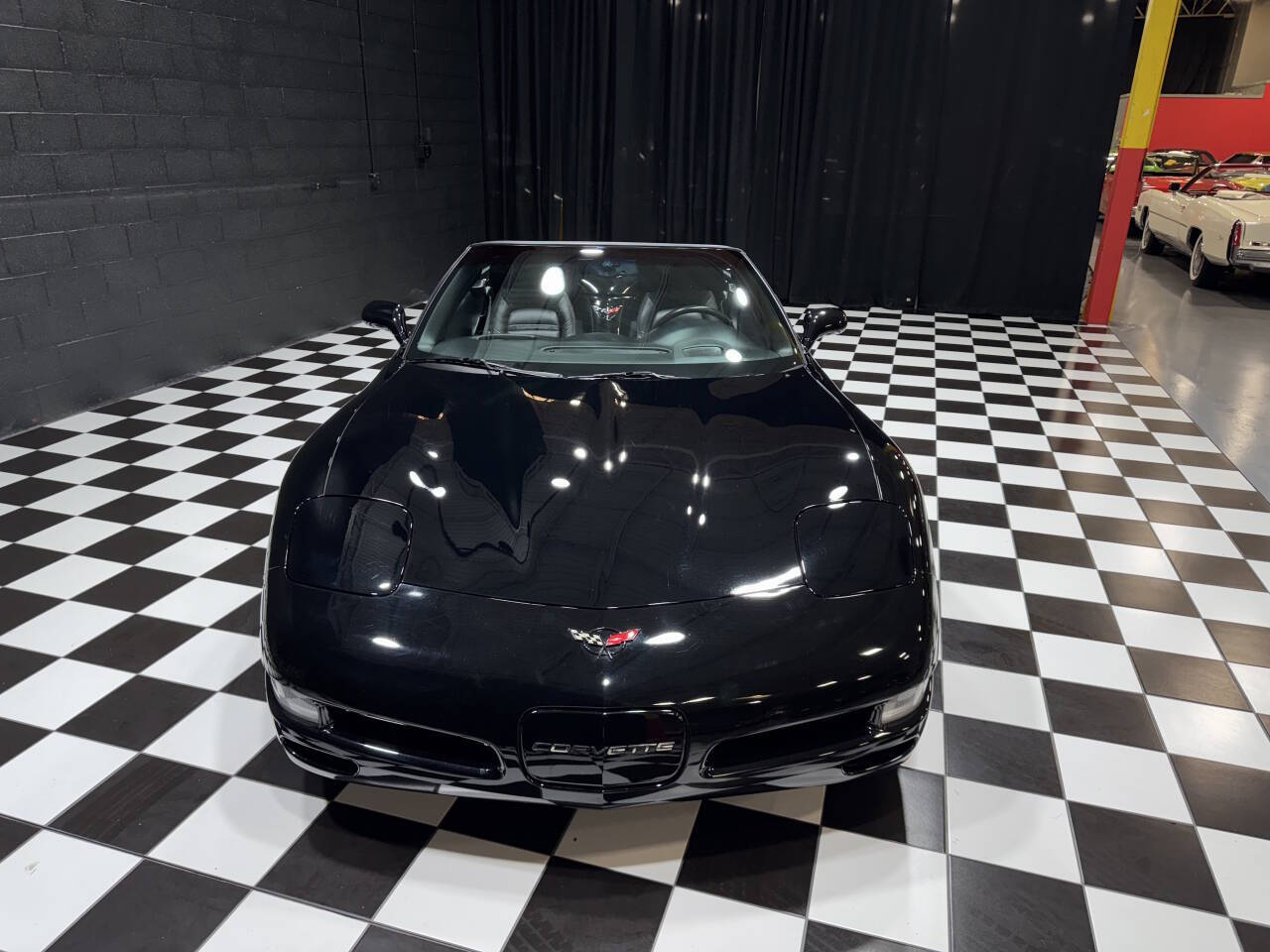 2004 Chevrolet Corvette 19