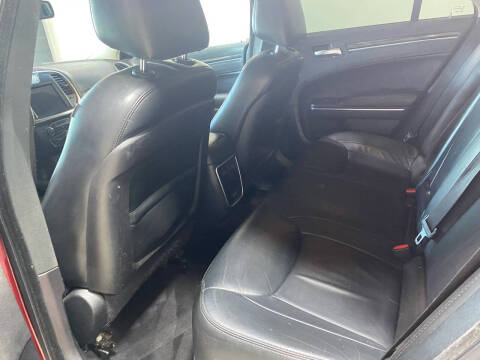 2017 Chrysler 300 Limited