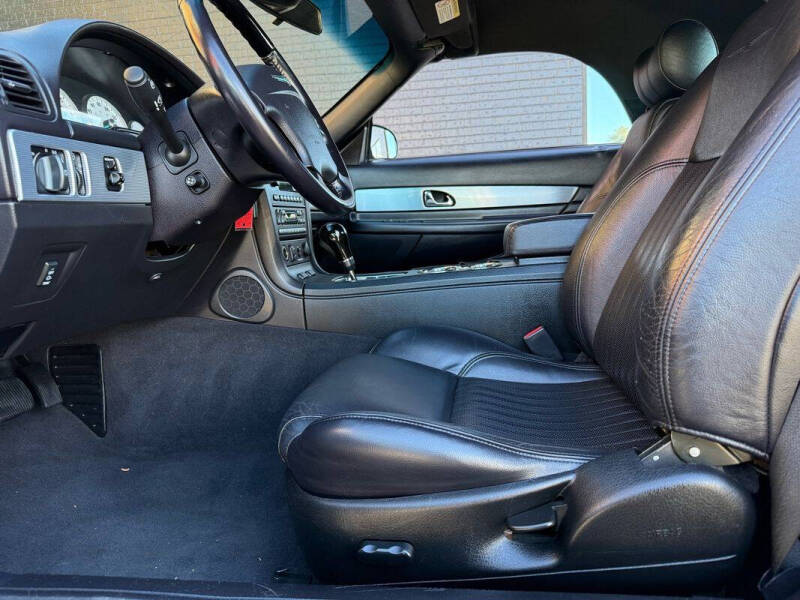 2004 Ford Thunderbird Deluxe