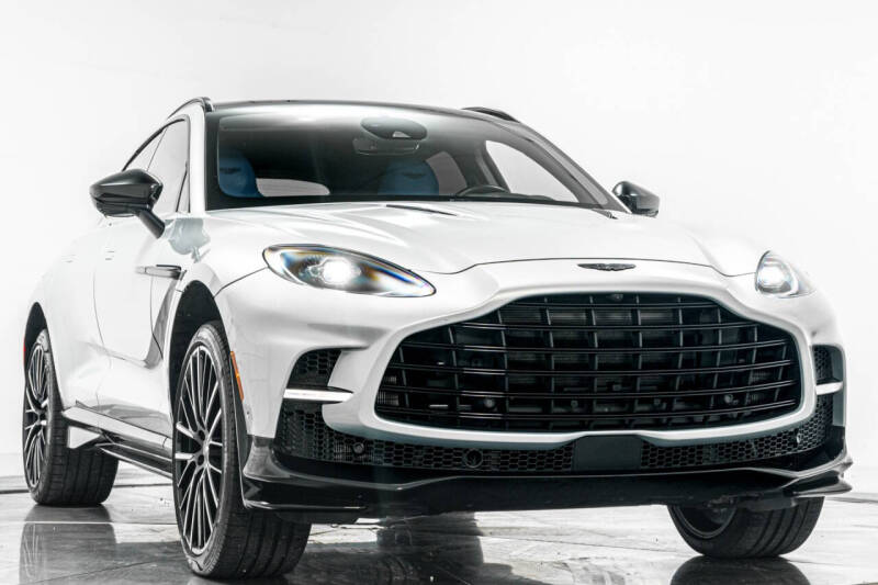 2023 Aston Martin DBX 707