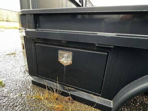 Parker Skirted Flatbed Fits 3/4 Ton - 1 Ton