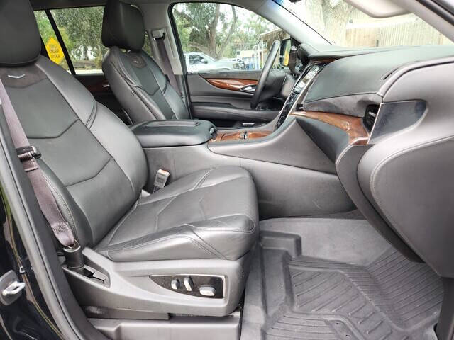 2017 Cadillac Escalade ESV Luxury