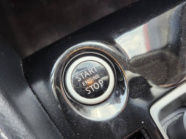 2019 Nissan Kicks SR