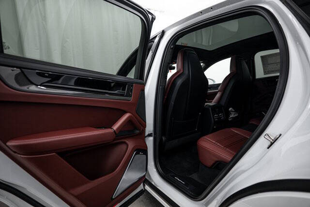 2026 Porsche Cayenne GTS Coupe