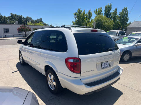 2005 Dodge Grand Caravan SXT