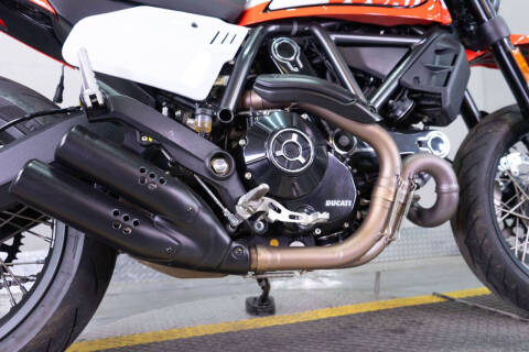 2022 Ducati Scrambler Urban Motard