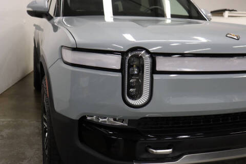 2023 Rivian R1S Adventure