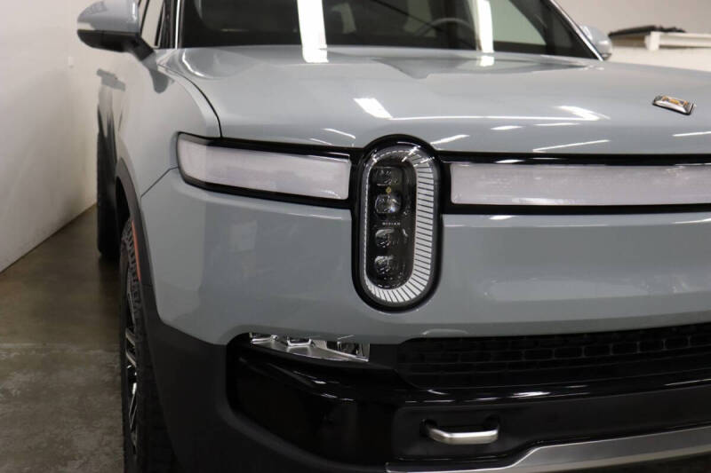 2023 Rivian R1S Adventure