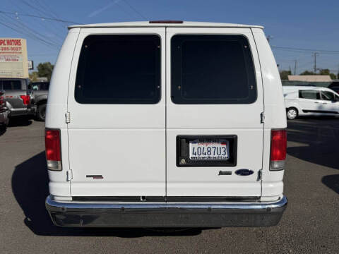 2014 Ford E-Series E-350 SD XLT