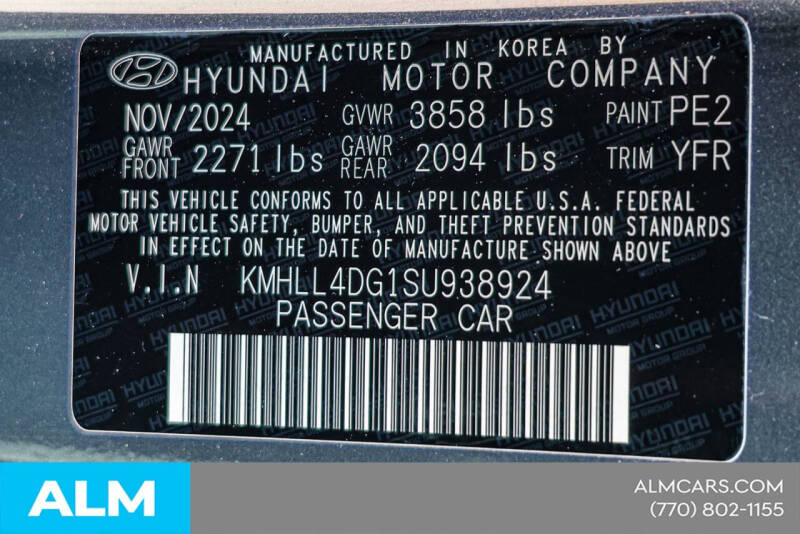 2025 Hyundai Elantra SE
