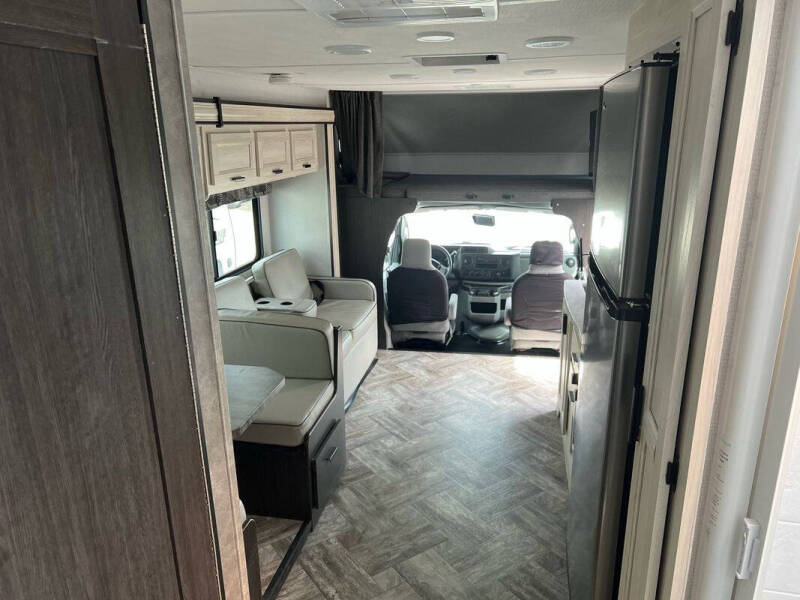 2022 Ford E-Series E-450 SD