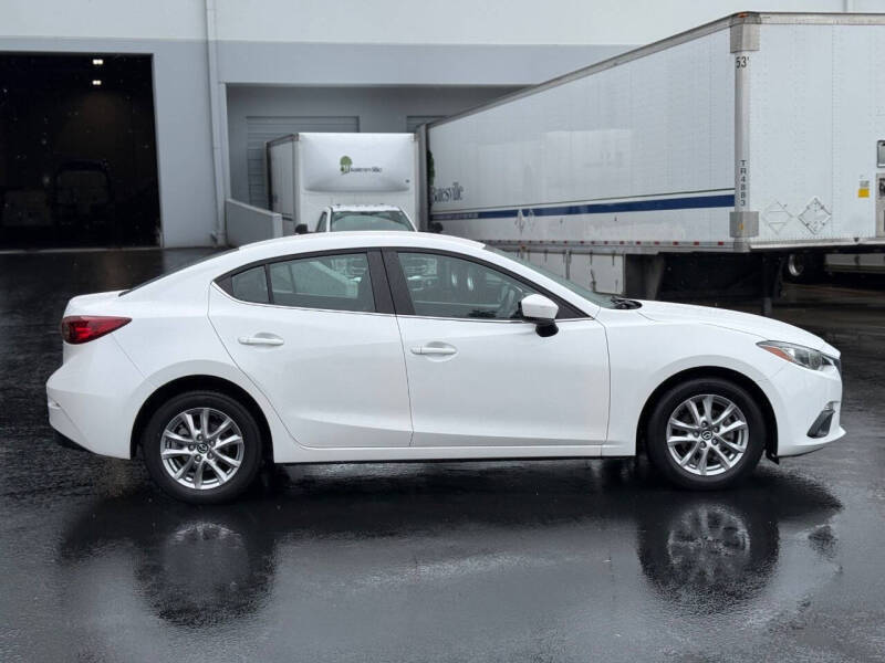 2016 Mazda MAZDA3 i Sport
