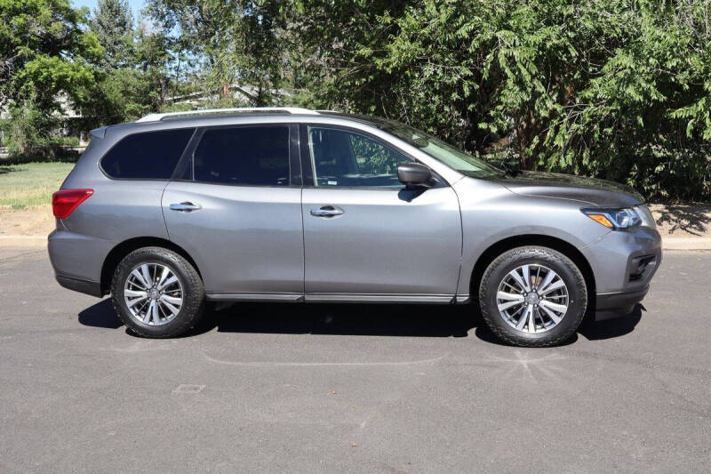 2019 Nissan Pathfinder SL