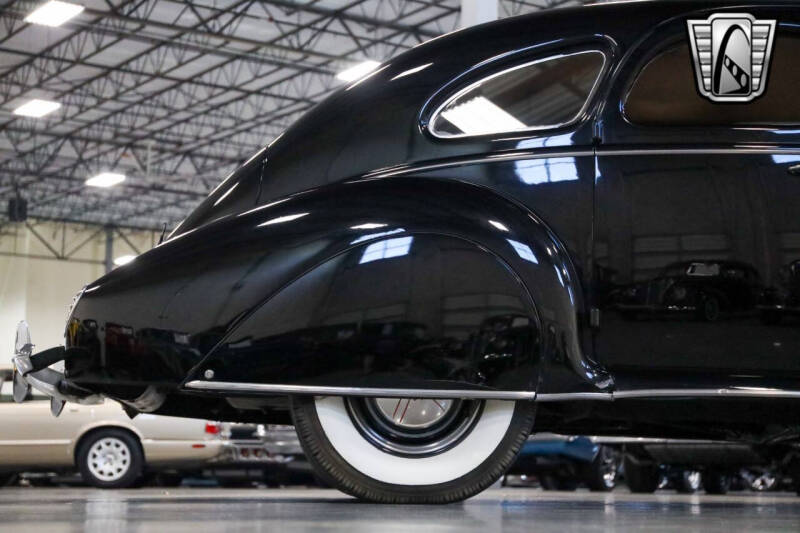 1939 Lincoln Zephyr