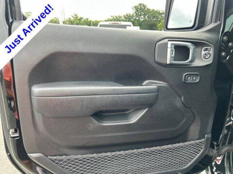 2025 Jeep Gladiator NightHawk