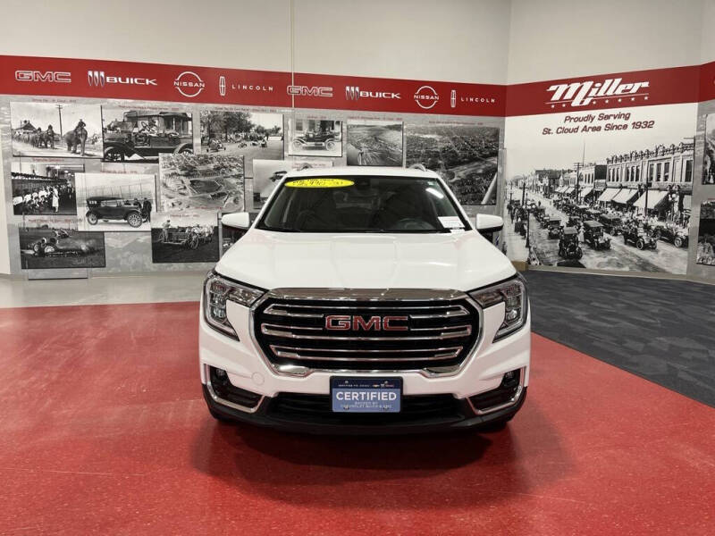 2024 GMC Terrain SLT