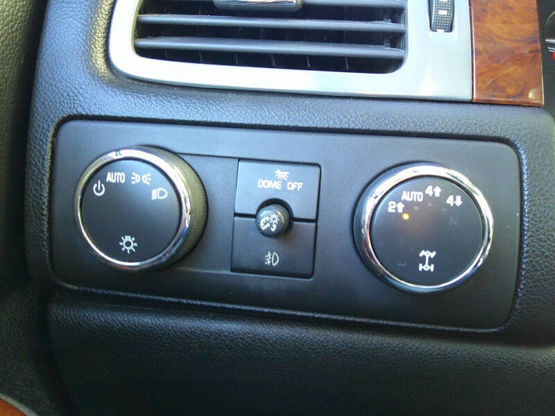 2012 Chevrolet Avalanche LS