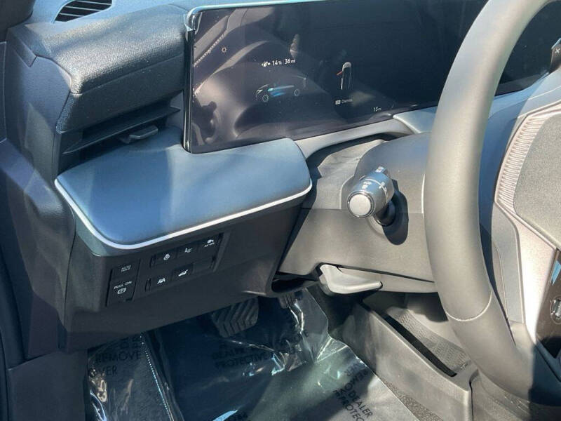 2026 Nissan LEAF Platinum+