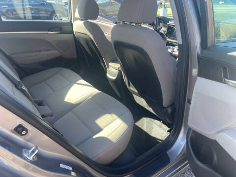 2020 Hyundai Elantra SE