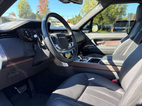 2023 Land Rover Range Rover P530 SE