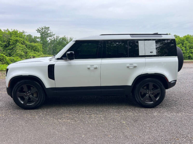 2020 Land Rover Defender 110 SE