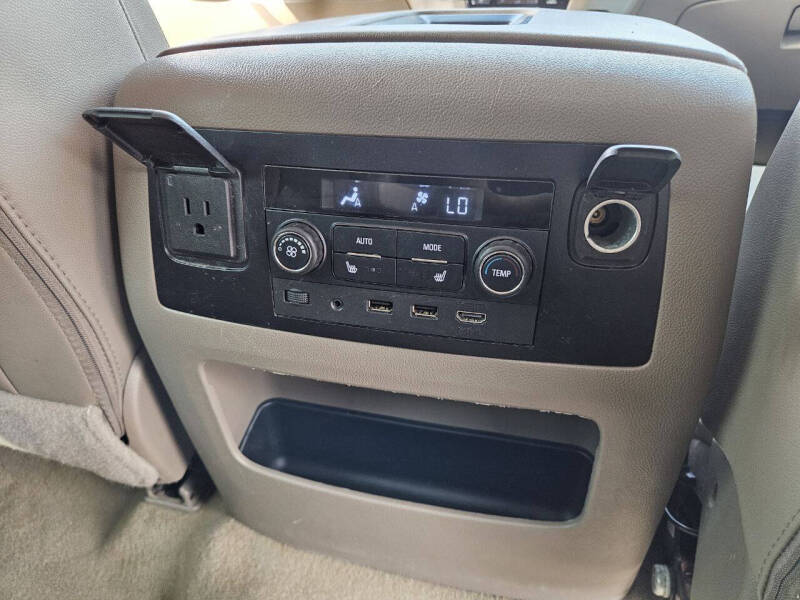 2017 GMC Yukon XL SLT