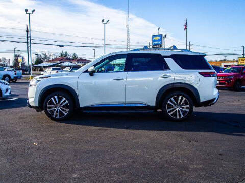2023 Nissan Pathfinder Platinum