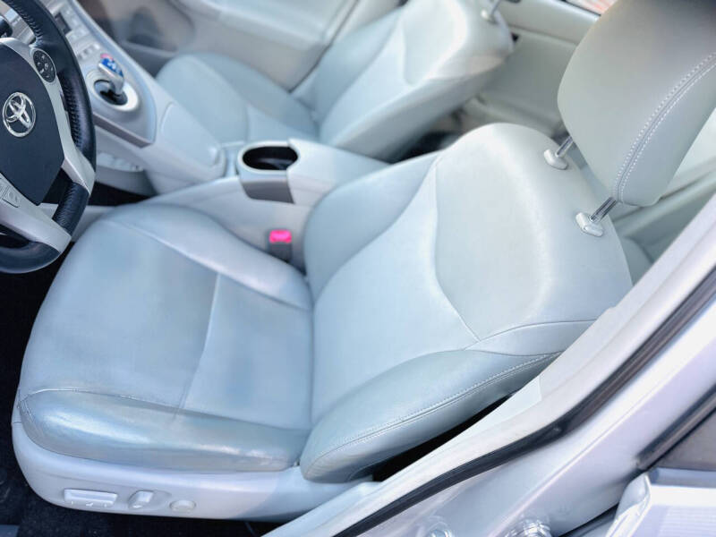 2013 Toyota Prius One