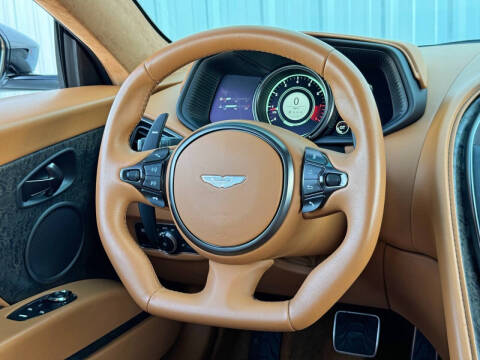 2022 Aston Martin DB11 V8