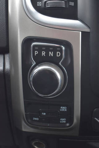 2017 RAM 1500 SLT