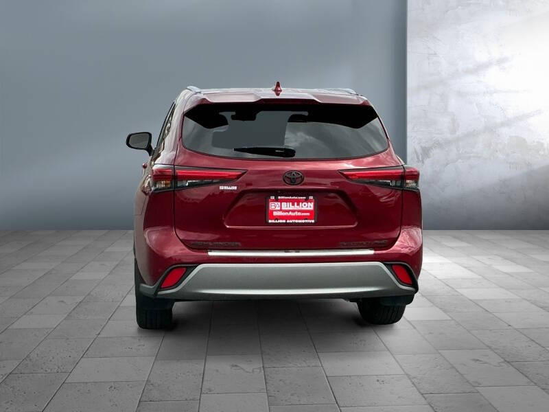 2023 Toyota Highlander Platinum