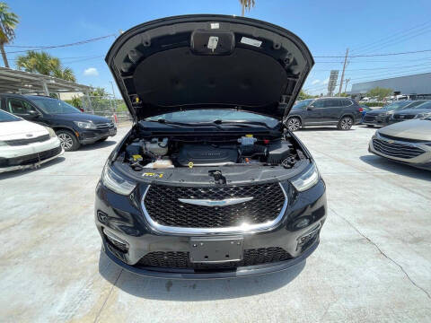 2021 Chrysler Pacifica Hybrid Touring L