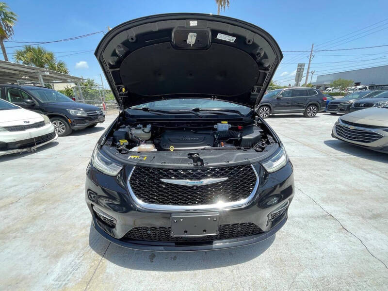 2021 Chrysler Pacifica Hybrid Touring L