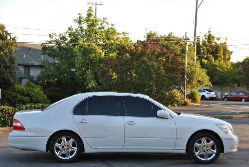 2004 Lexus LS 430