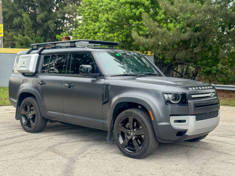 2023 Land Rover Defender 130 SE